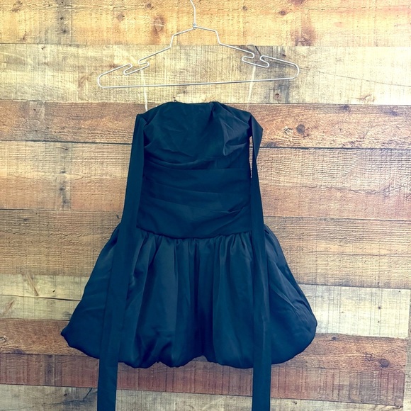 Oh Polly LUDMILA Halterneck Lace-Up Bubble Hem Corset Micro Mini Dress in Black - Picture 4 of 11